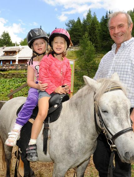 Ponyreiten am Katschberg Ponyreiten bei der Pritzhütte